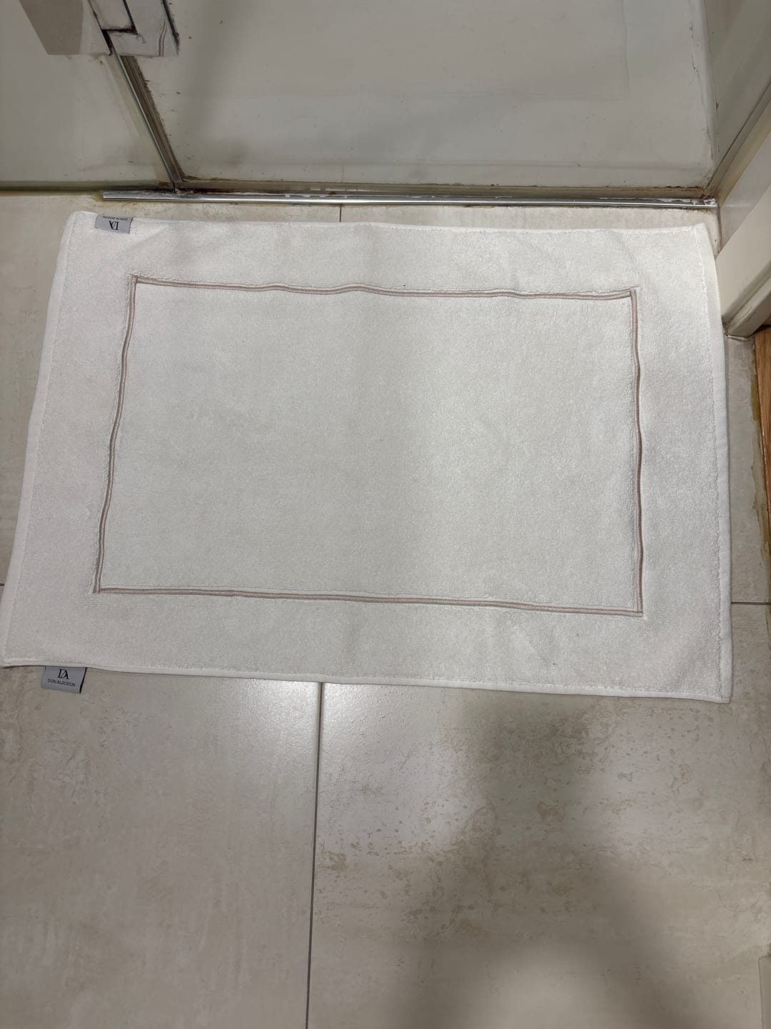 Customer photo review of Alfombrilla de Baño Aura - 900 g/m² - Niebla