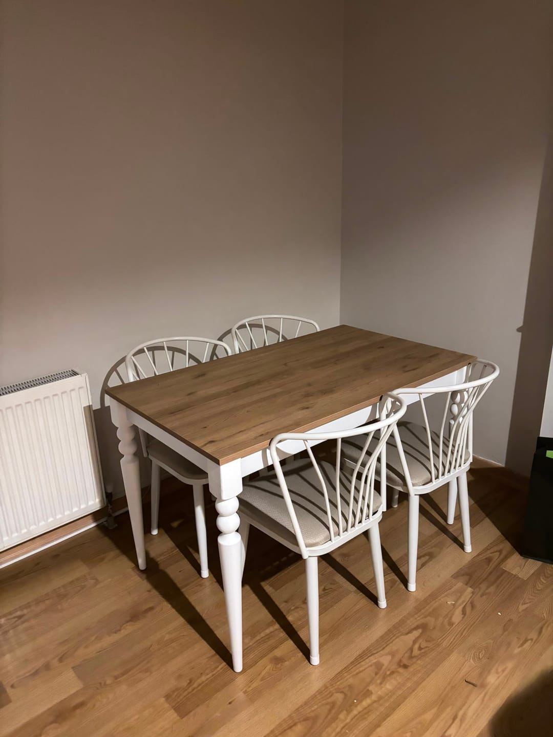 Customer photo review of Rani JC102 Mutfak Masa Sandalye Takımı Sepet Ceviz - Beyaz