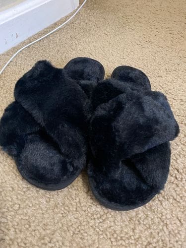 Customer photo review of Nordic Cozy Cross Band Slippers