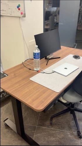 Customer photo review of Biurko z regulacją wysokości OmniPRO