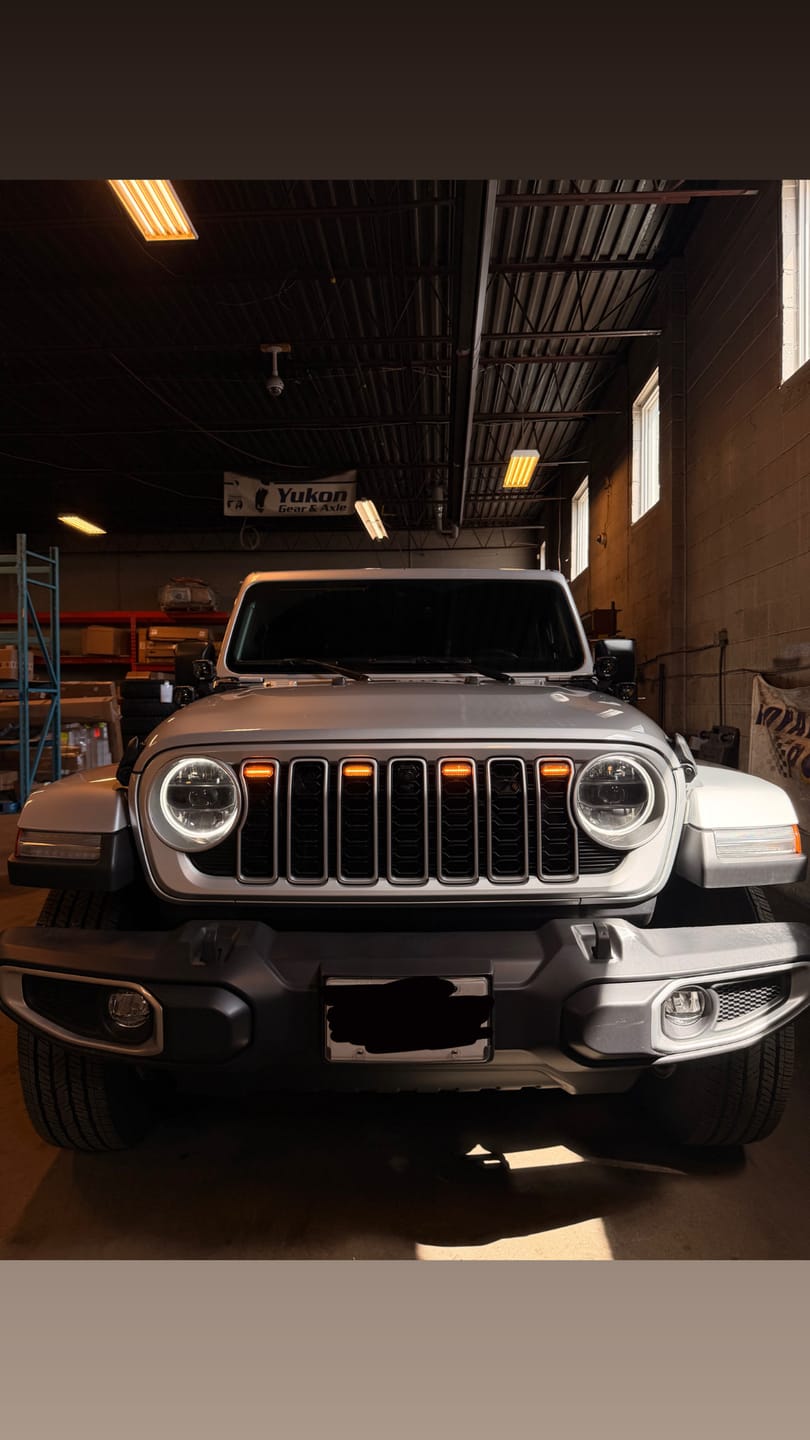 Customer photo review of Prerunner Amber/RGB Grille Lights for 24-25 JL JT Grille