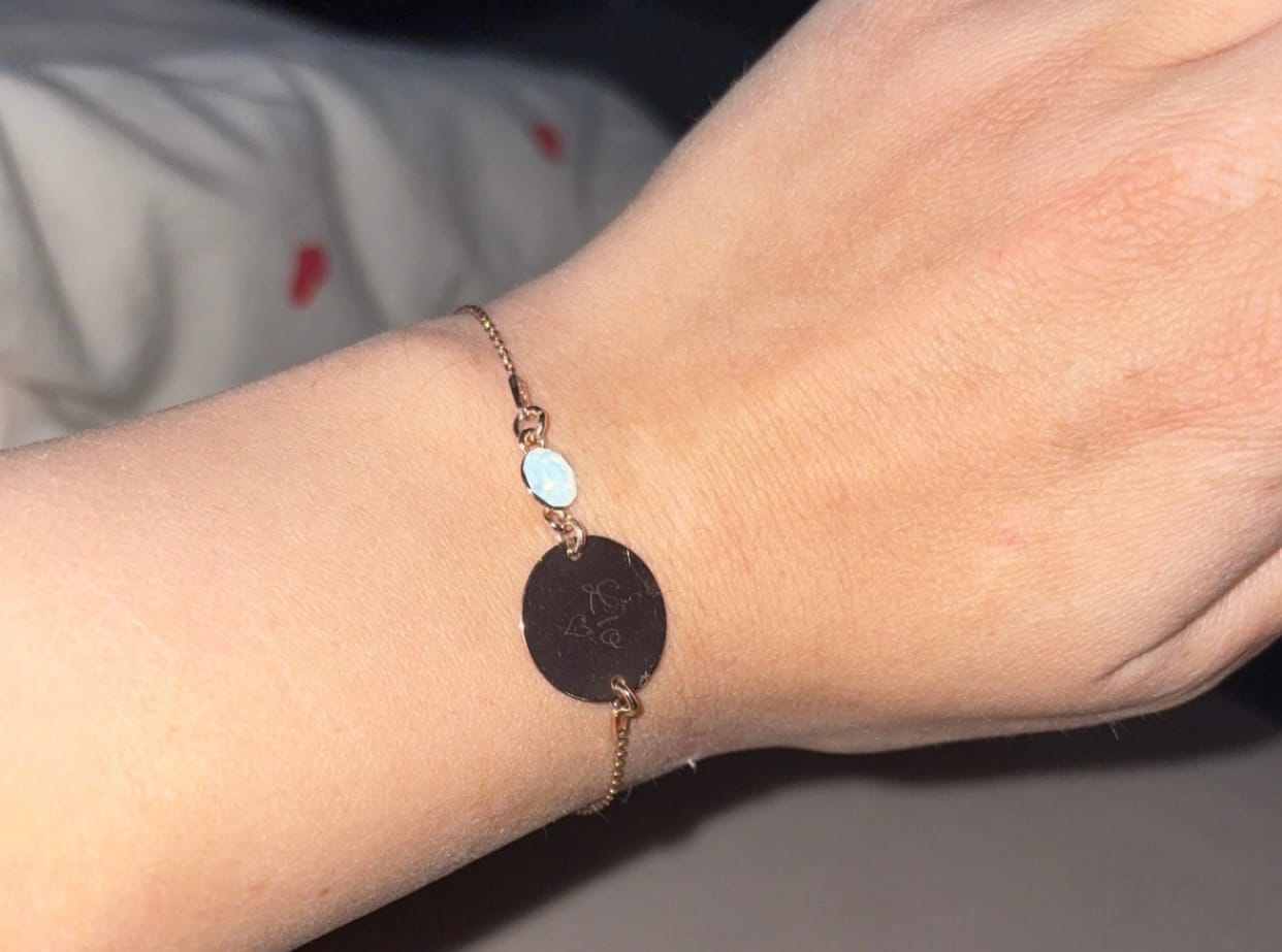 Customer photo review of Armband mit Geburtsstein und Gravur rund