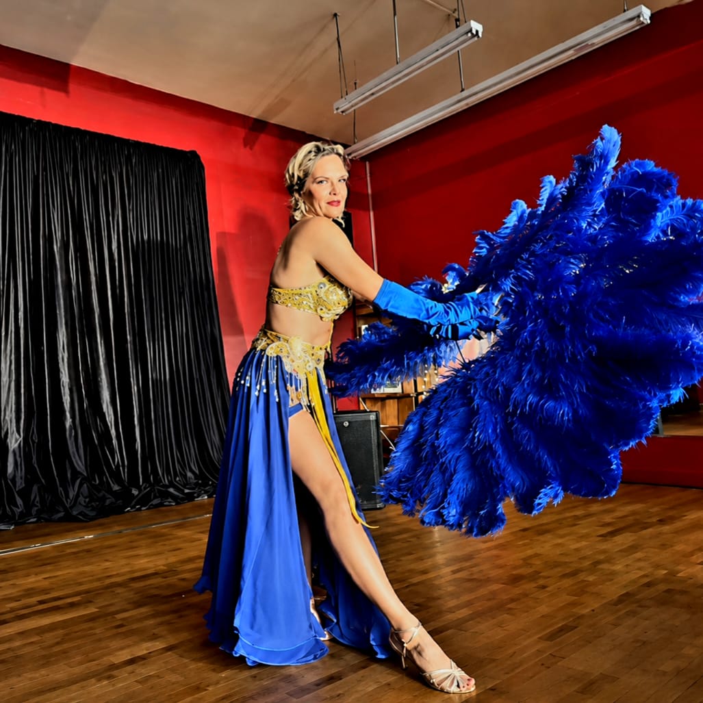 Customer photo review of Romance Burlesque Fan - Double Layer