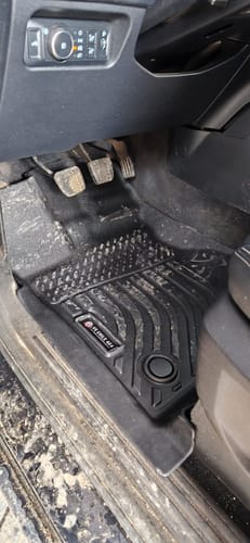 Customer photo review of Pisos Calce Perfecto Ford Ranger T9 (2024 - 2026)