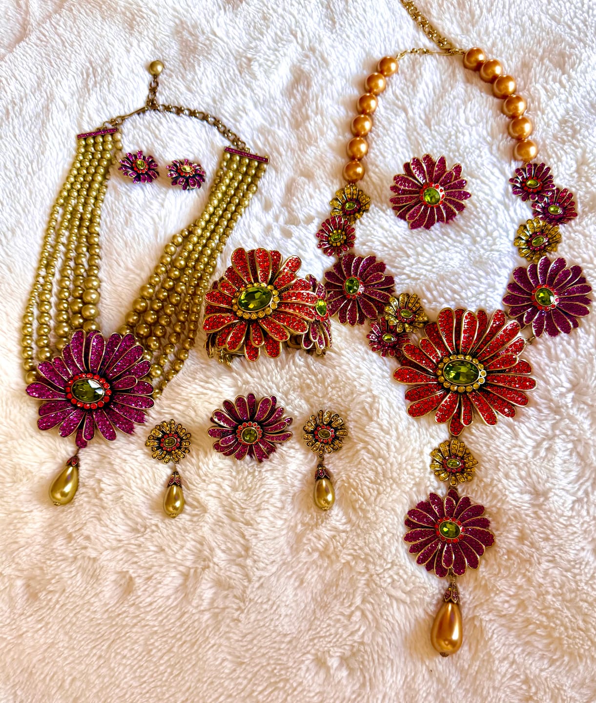 Customer photo review of Heidi Daus®"Gerber Daisy Crazy" Crystal Floral Statement Necklace