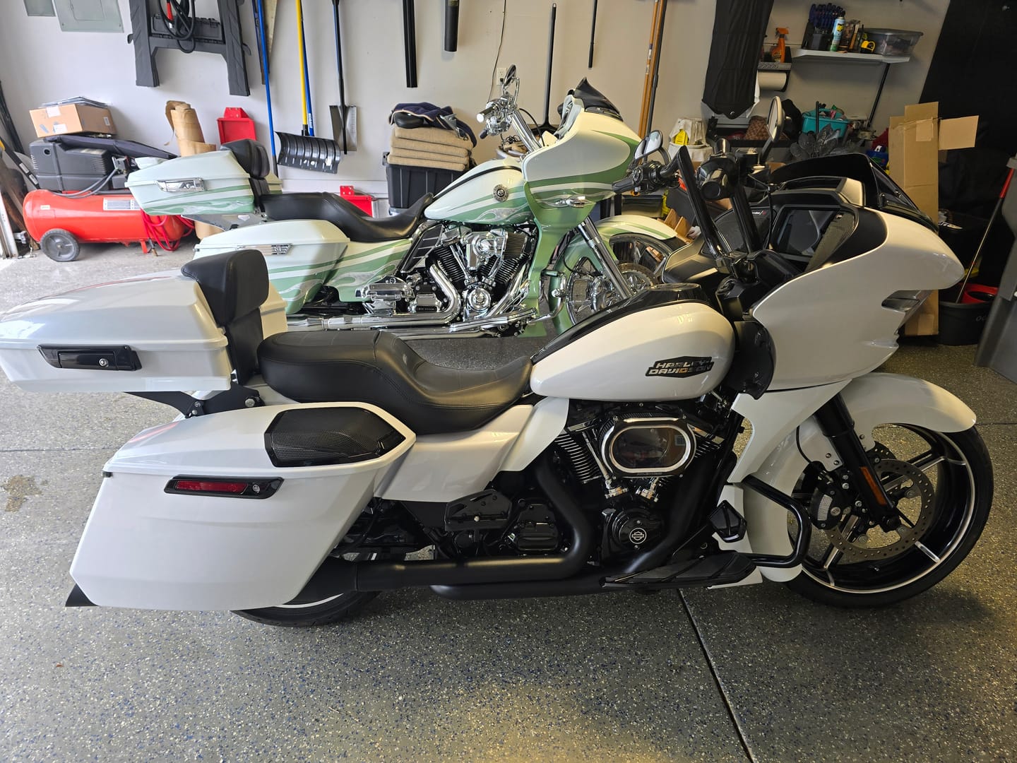 Customer photo review of Color Matched Detachable Razor Tour Trunk Pack Kits