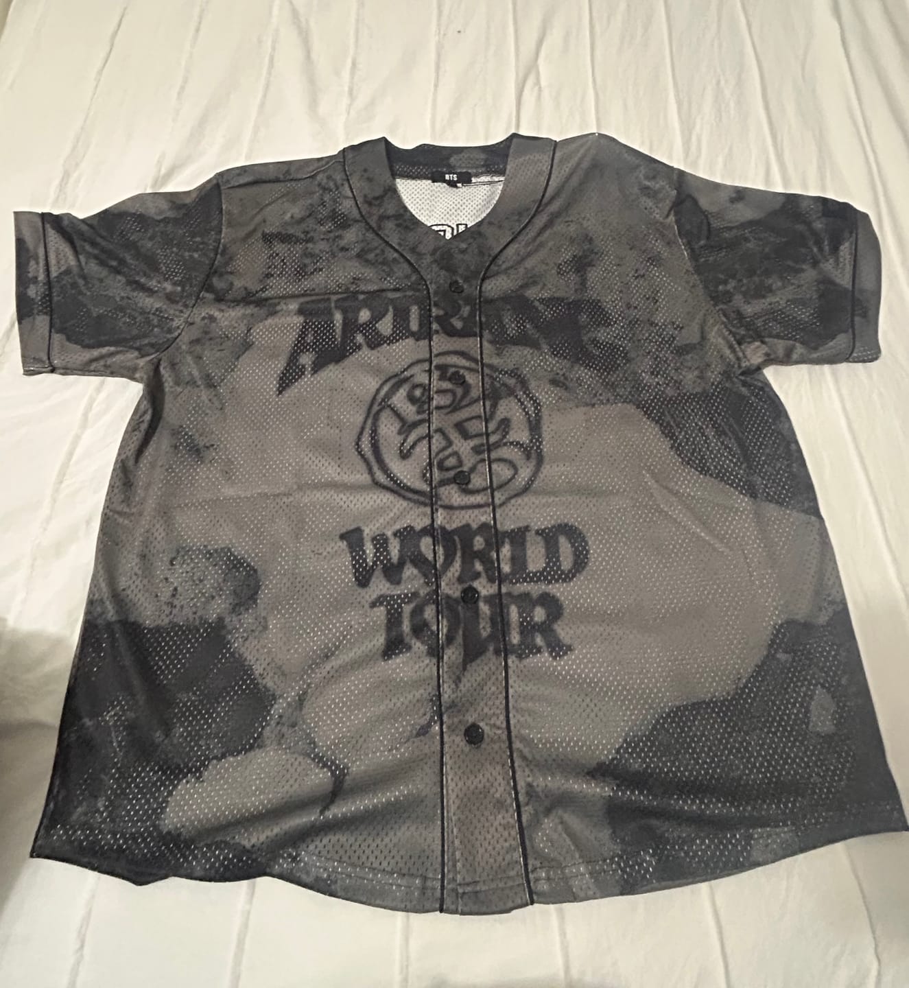Customer photo review of [2ND PRE-ORDER] BTS - ARIRANG WORLD TOUR OFFICIAL MD S/S JERSEY