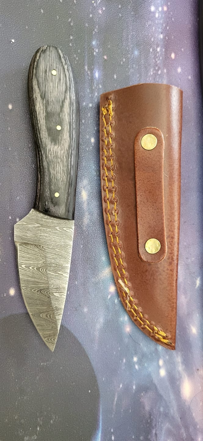 Customer photo review of Mystery Damascus Knife