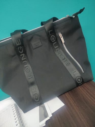 Reseña con foto de un cliente sobre Cartera De Hombro Nylon