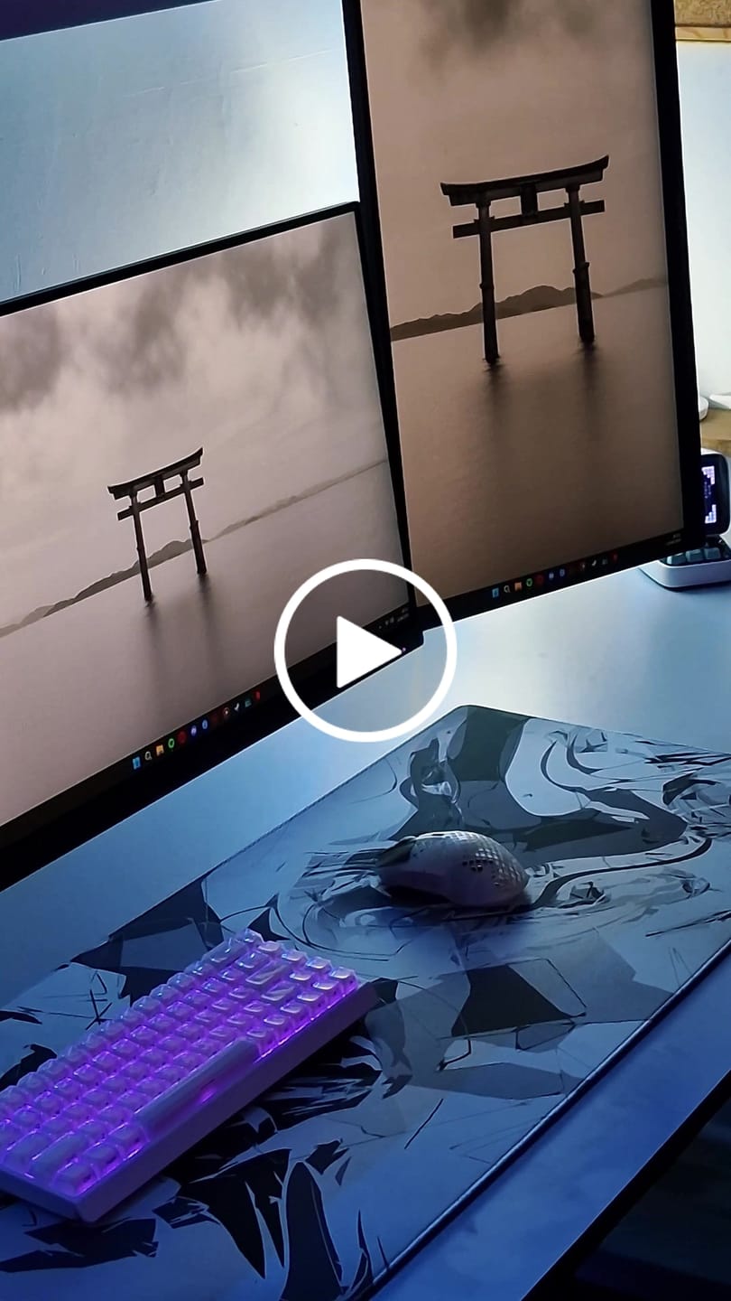 Customer video review of Wraith Studio Daydream Deskmat