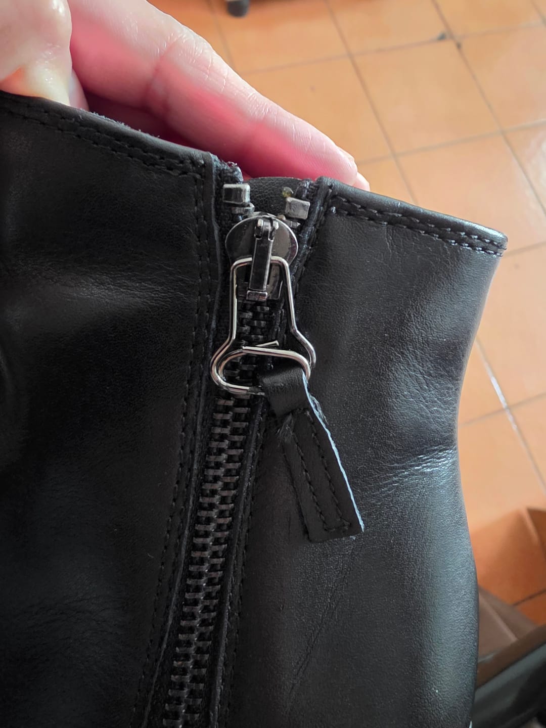 Customer photo review of BOTIN ATENAS NEGRO (MJUS by AS98)