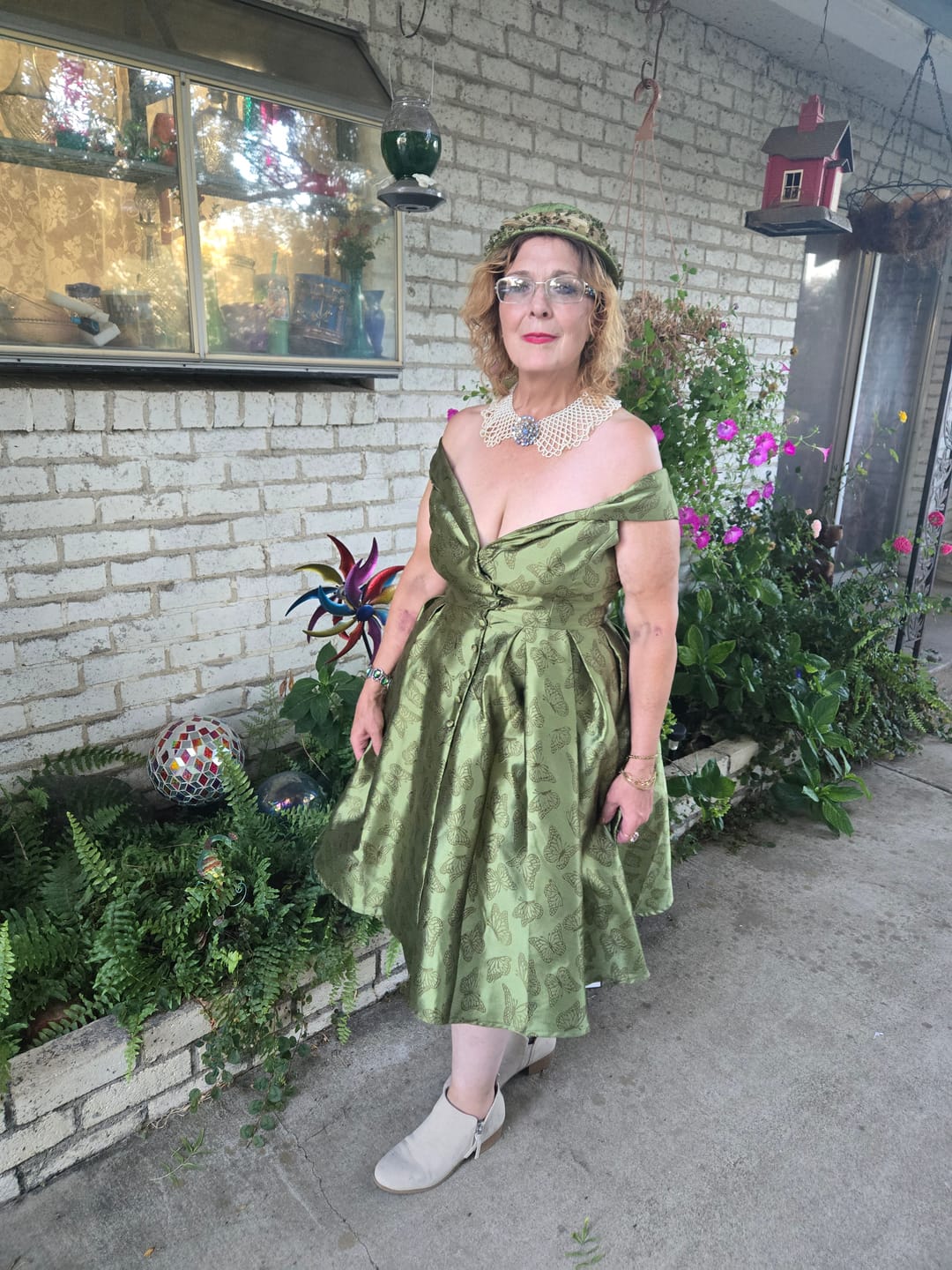 Customer photo review of Green 1950s Off-Shoulder Vintage Dress