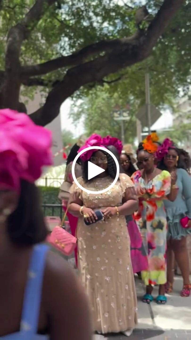 Customer video review of The Duchess Silk Fascinator