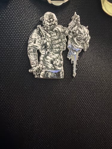 Customer photo review of Head Hunter Pin