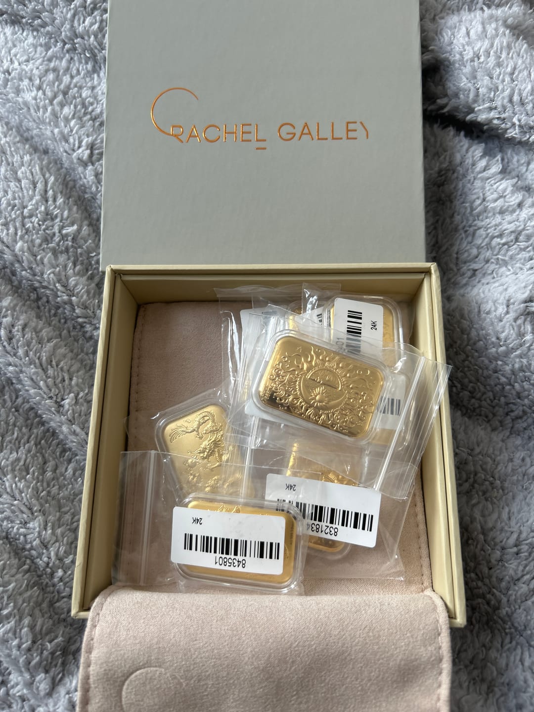 Customer photo review of 24K Yellow Gold (99.99% Gold Purity)Essential Majestic Dual Dragon