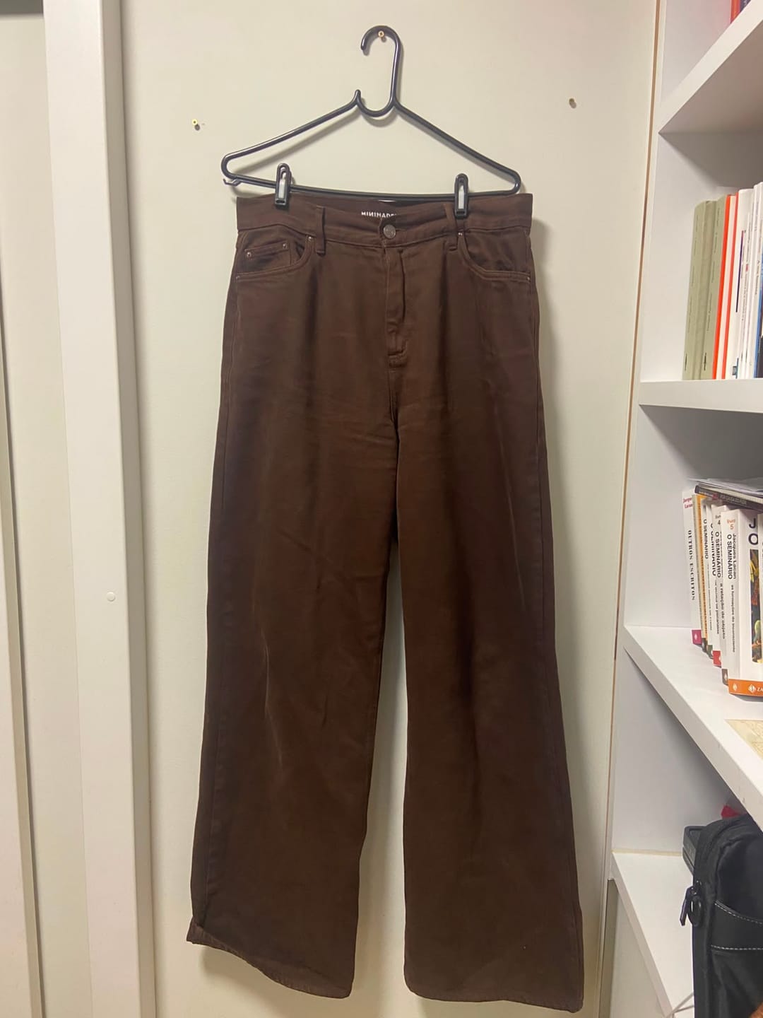 Customer photo review of Calça Jeans Wide Leg Buriti Marrom Escuro