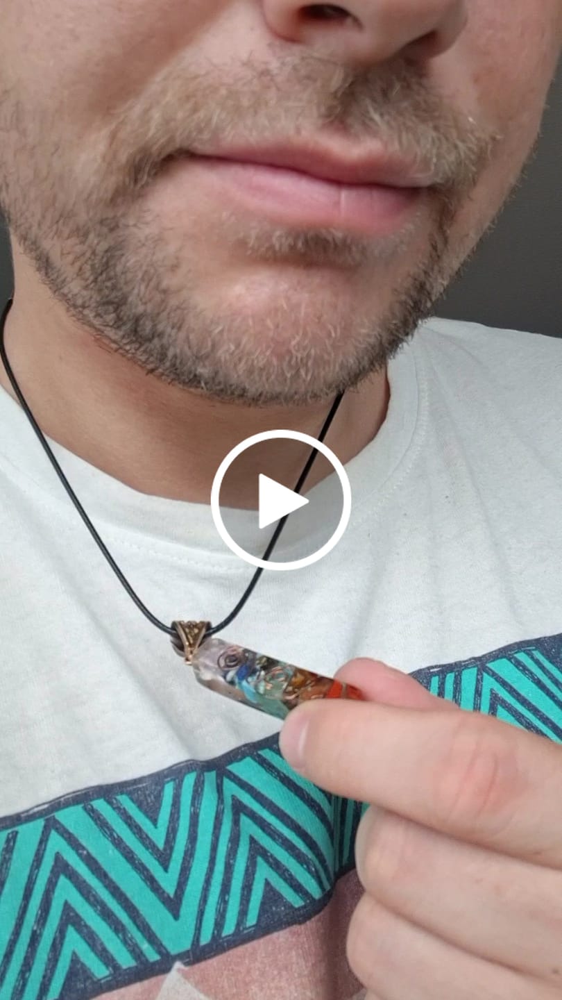 Customer video review of 7 Chakra Orgonit Halskette