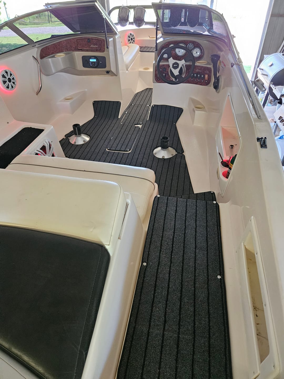 Customer photo review of 2002-2004 Rinker Captiva 192 Snap in Boat Carpet