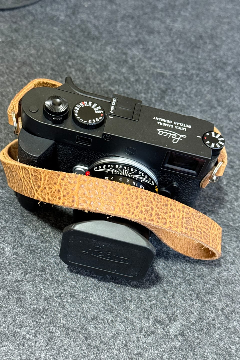 Customer photo review of Air Clicker – Soft Release Button (Titanium Black Matte)