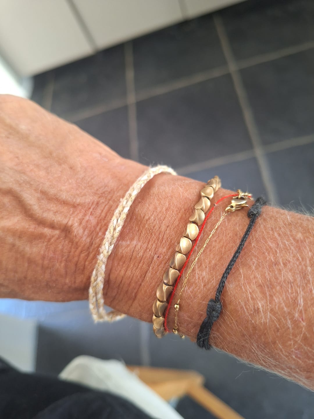 Customer photo review of Bracelet Tibétain en Perles de Cuivre