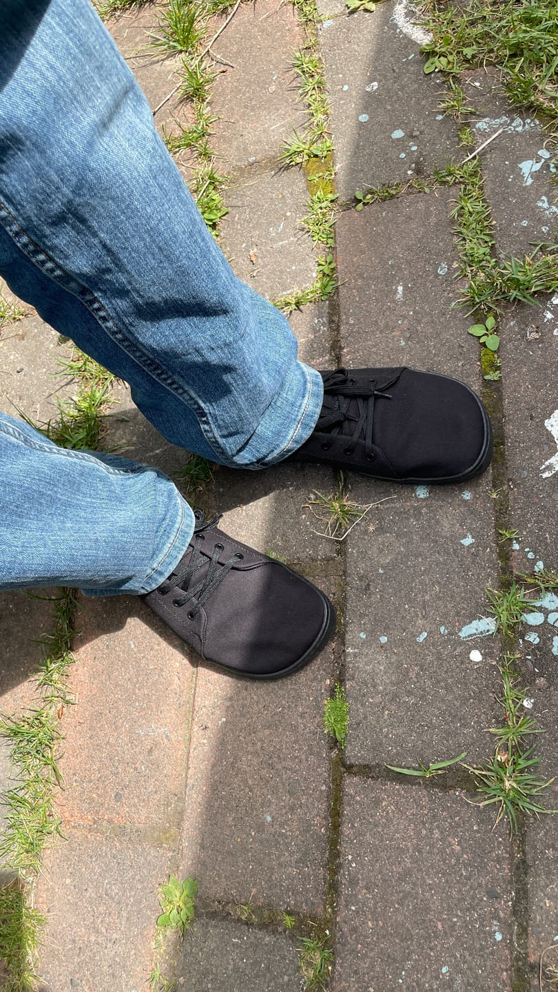 Customer photo review of Vaistoa Rento 2 -paljasjalkatennarit