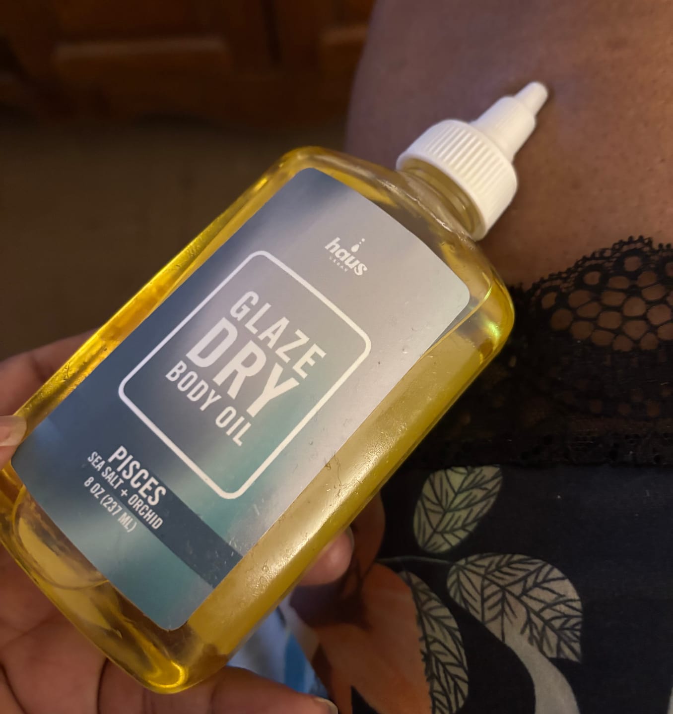 Customer photo review of Pisces Glaze Dry Body Oil, 8 oz| Sea Salt + Orchid