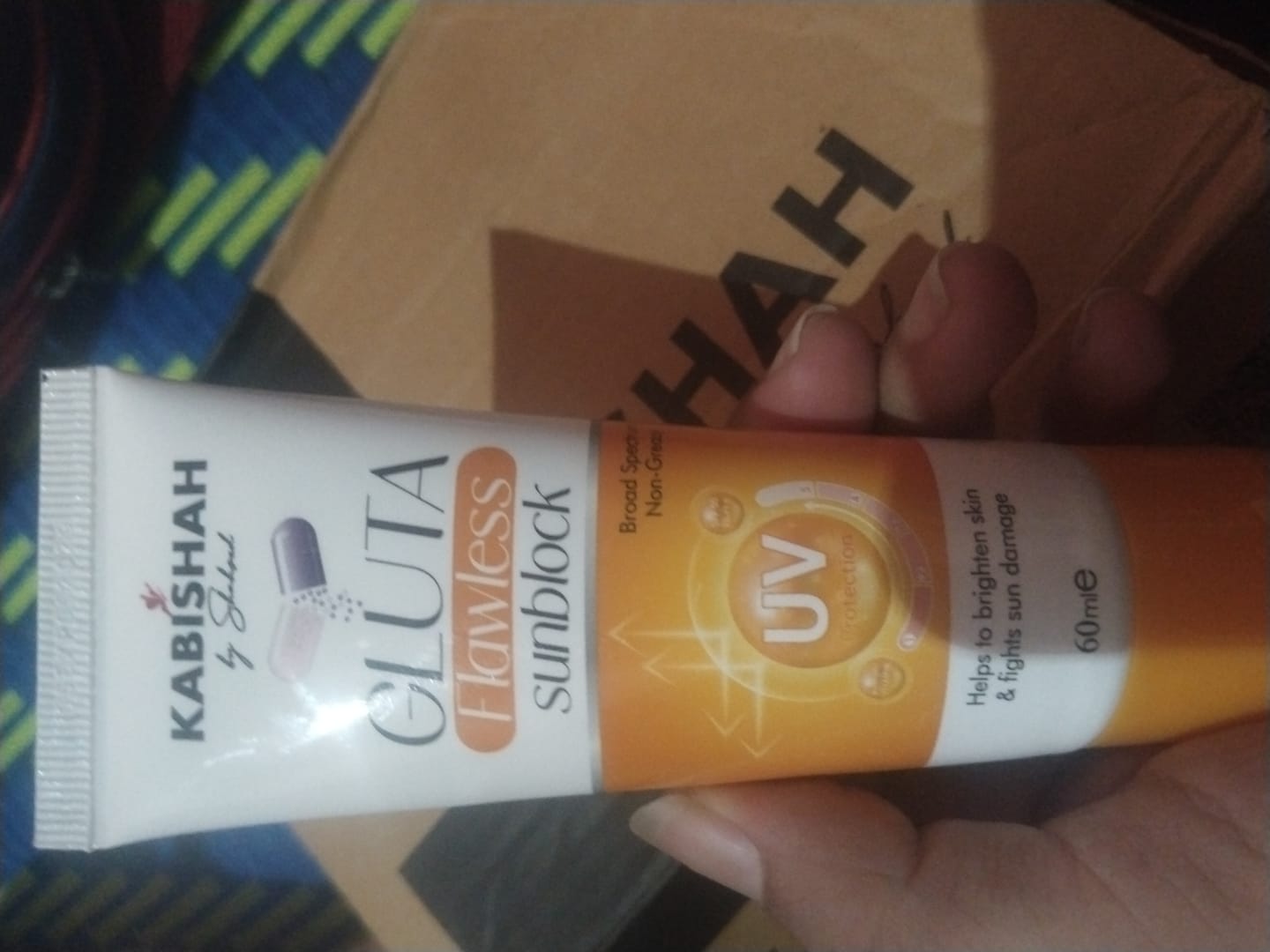 Customer photo review of Gluta Flawless Sunblock Buy 1 Get 1 Free
