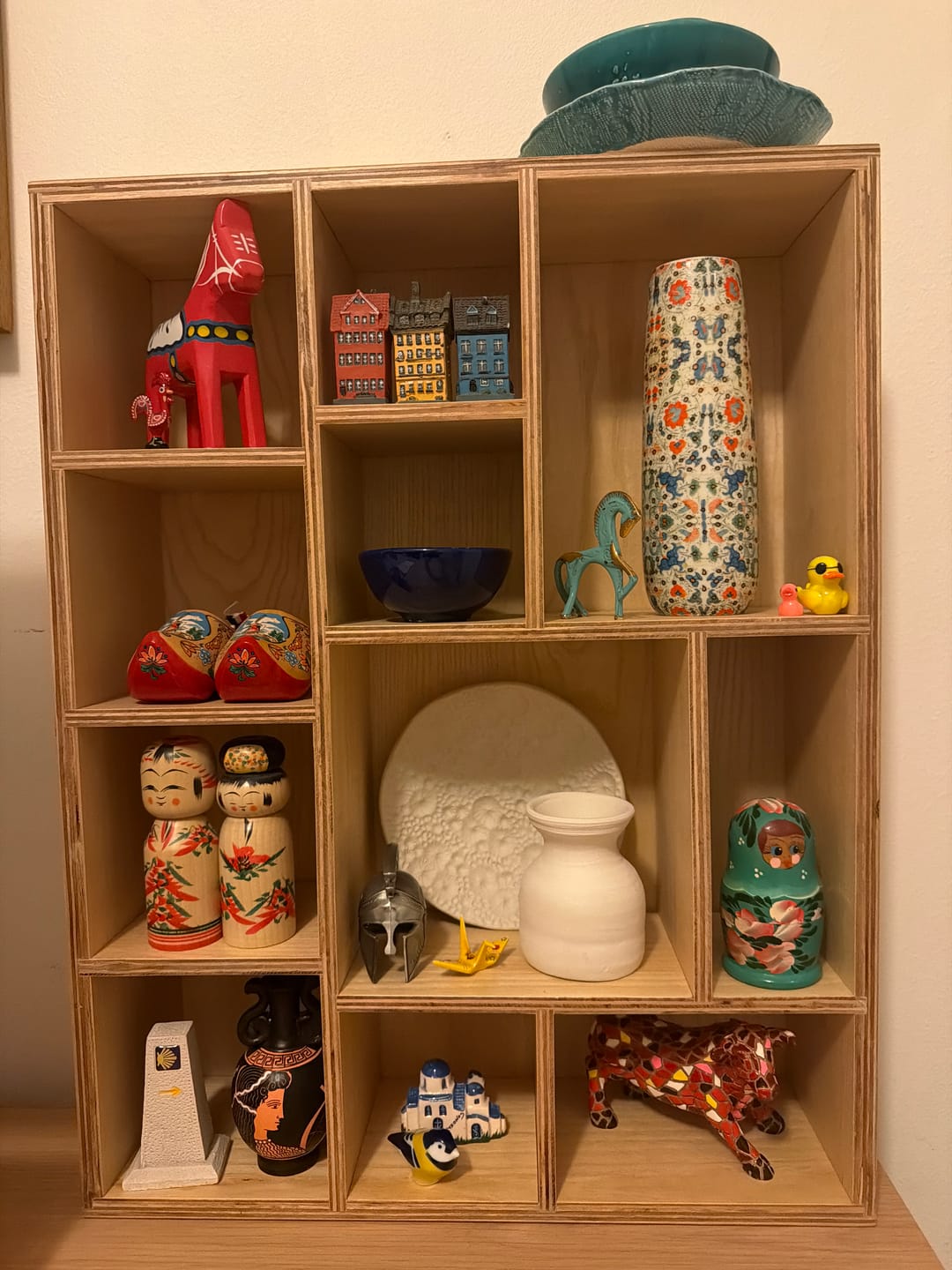 Customer photo review of Wooden Display Shelf for Mugs, Cups & Small Collectibles