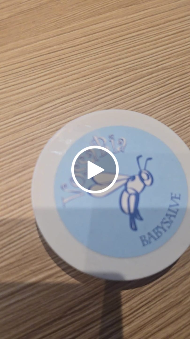 Vídeo reseña de un cliente sobre la pomada para bebés
