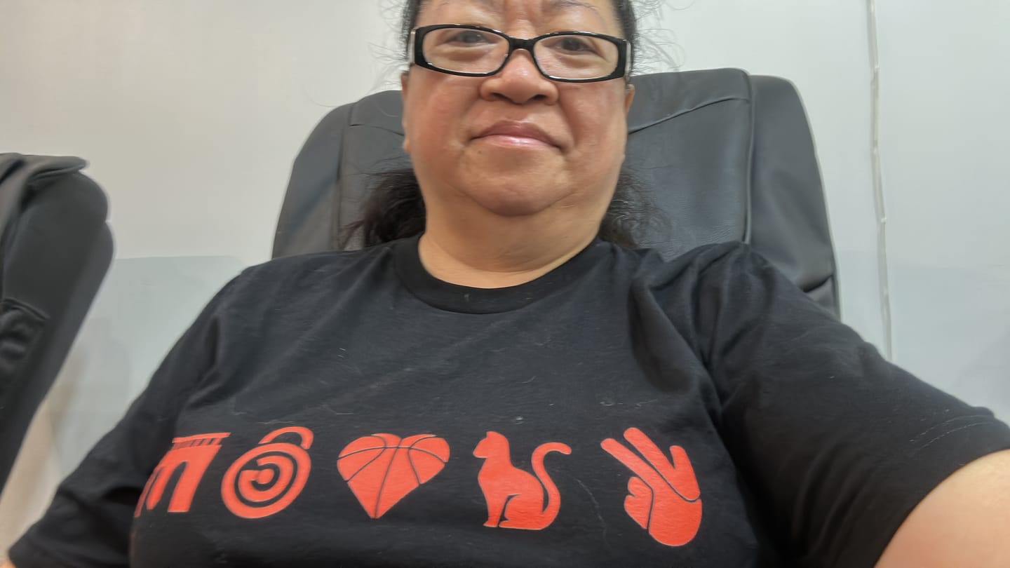 Customer photo review of NYK 5 Icons T-Shirt