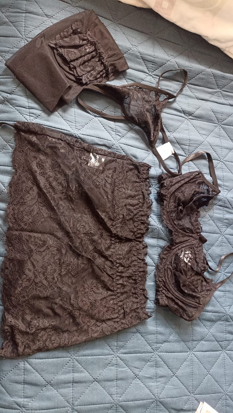 Customer photo review of Romina conjunto de mini falda encaje
