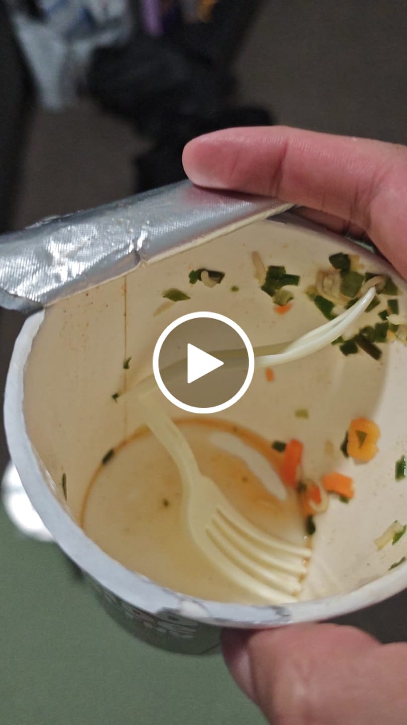 Customer video review of Qetoe Low Carb High Protein Instant Cup Noodle - COMBO 12 PACK