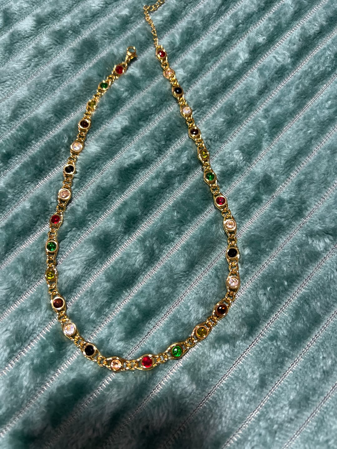 Customer photo review of Colar Amor Eterno Coração Folheado A Ouro 18k