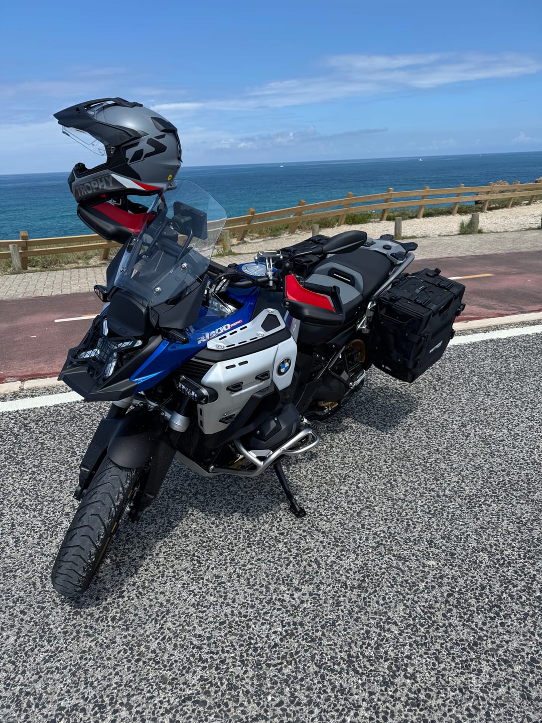Customer photo review of Heavy Cavalry Panniers Set for BMW R 1300 GS ADV