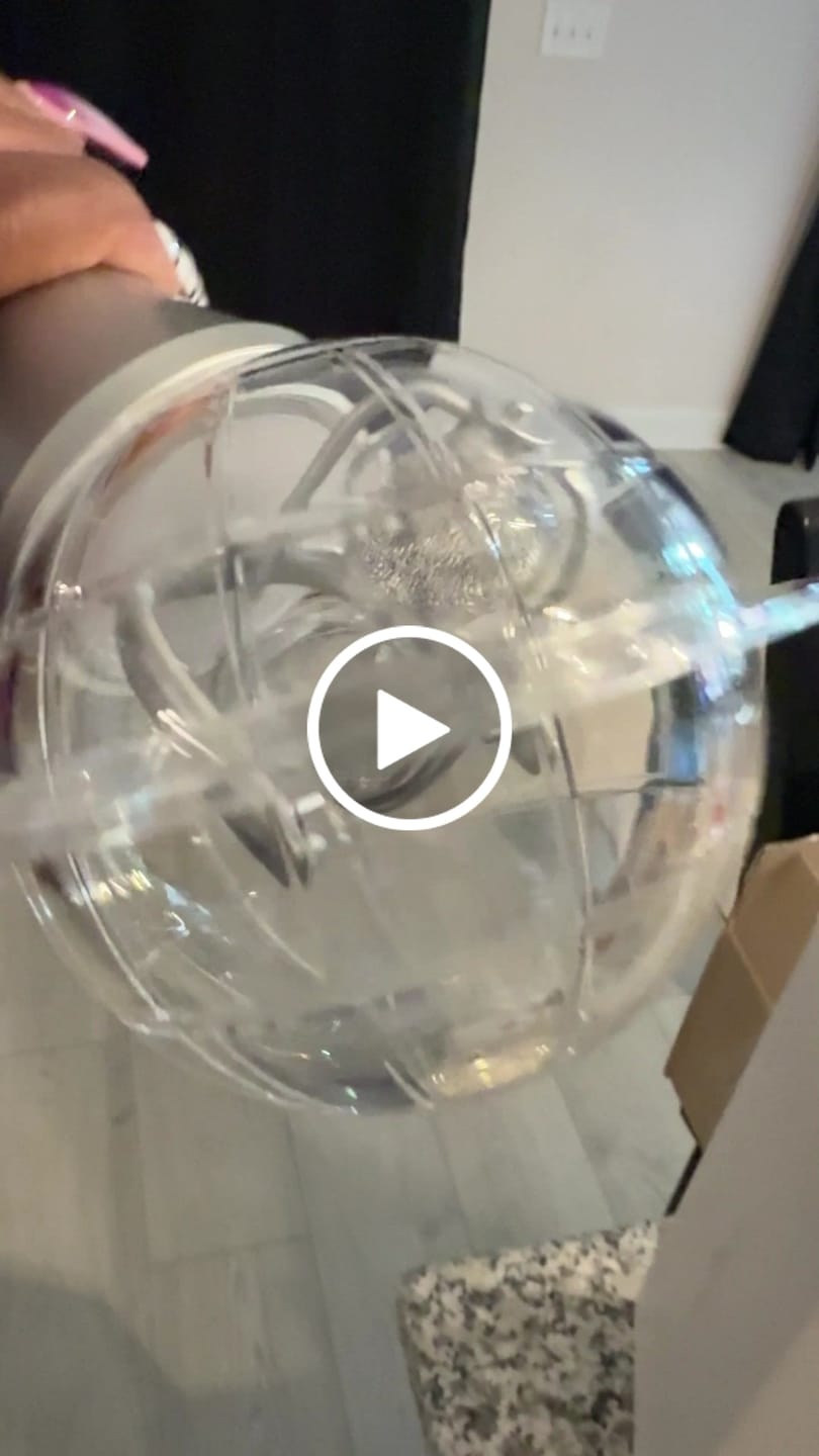 Customer video review of ATEEZ - OFFICIAL LIGHT STICK VER.3