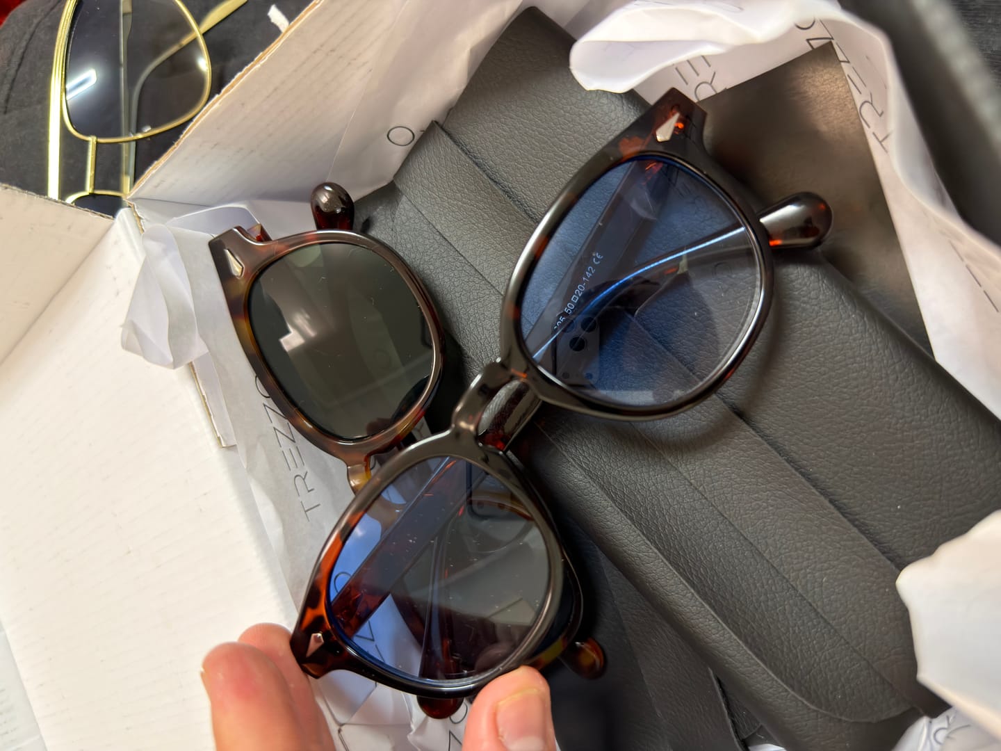 Customer photo review of Óculos de Sol Berlim