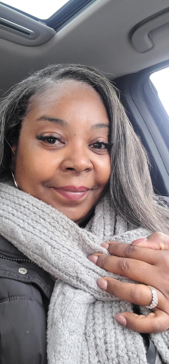 Customer photo review of Luvwin Salt & Pepper Gray Beginner Friendly Glueless Straight Wig 100% Human Hair