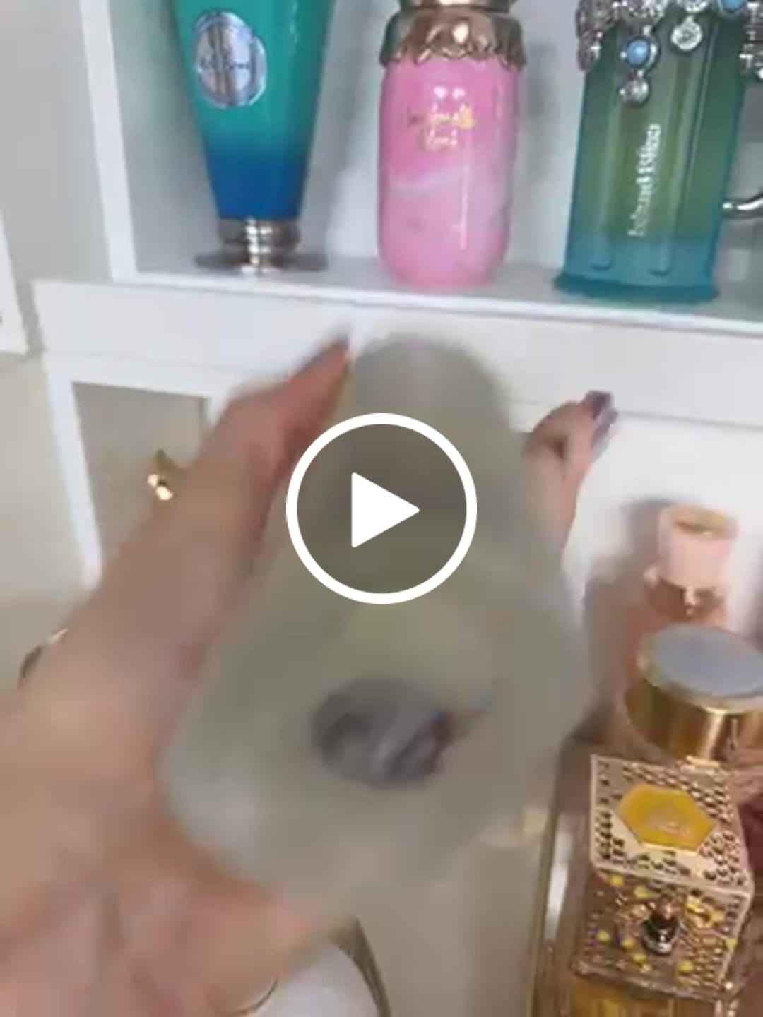 Customer video review of PERFUME DELILAH BLANC MAISON ALHAMBRA - 100ML
