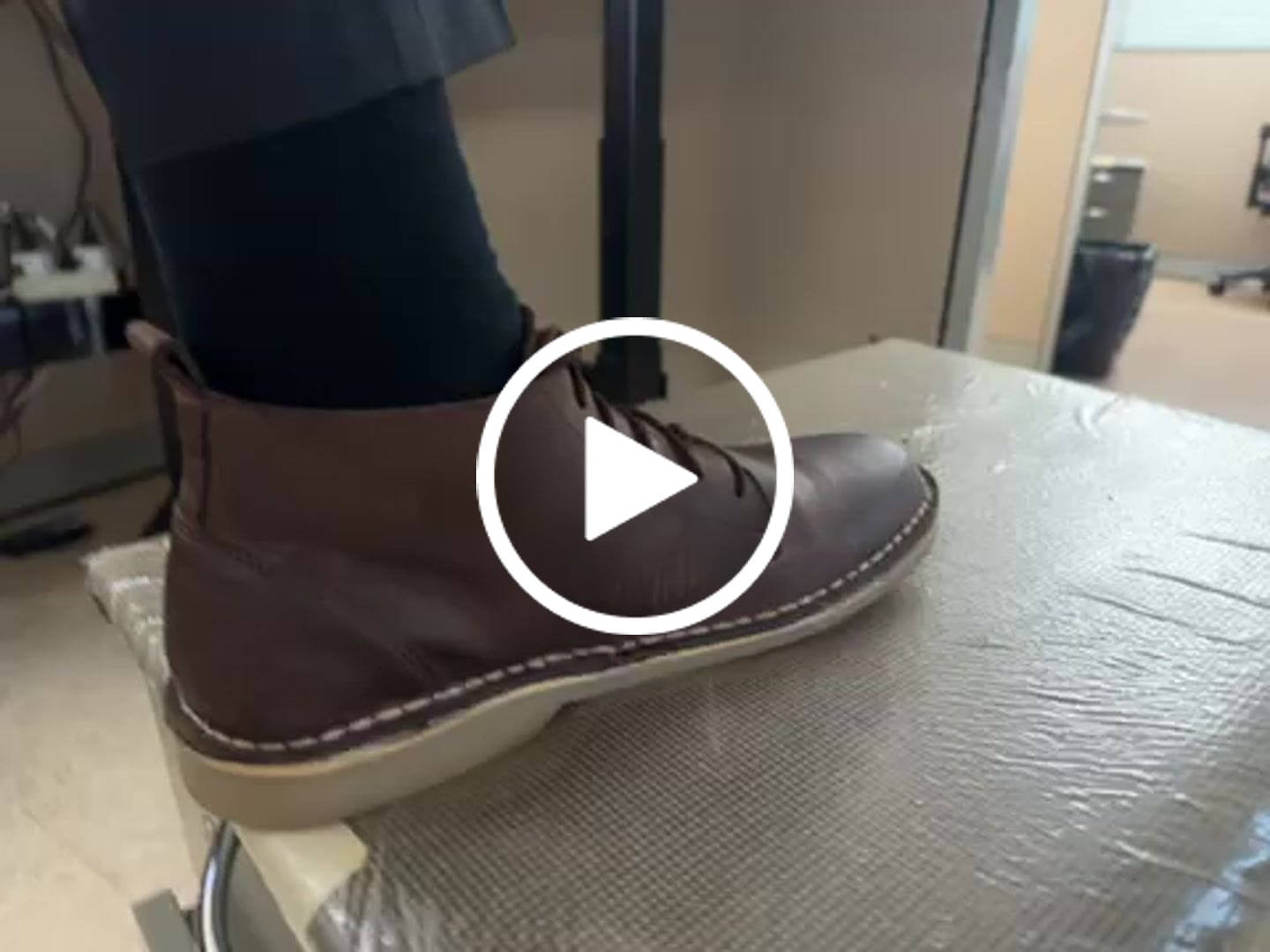 Customer video review of Lithium Vellie Choc Brown