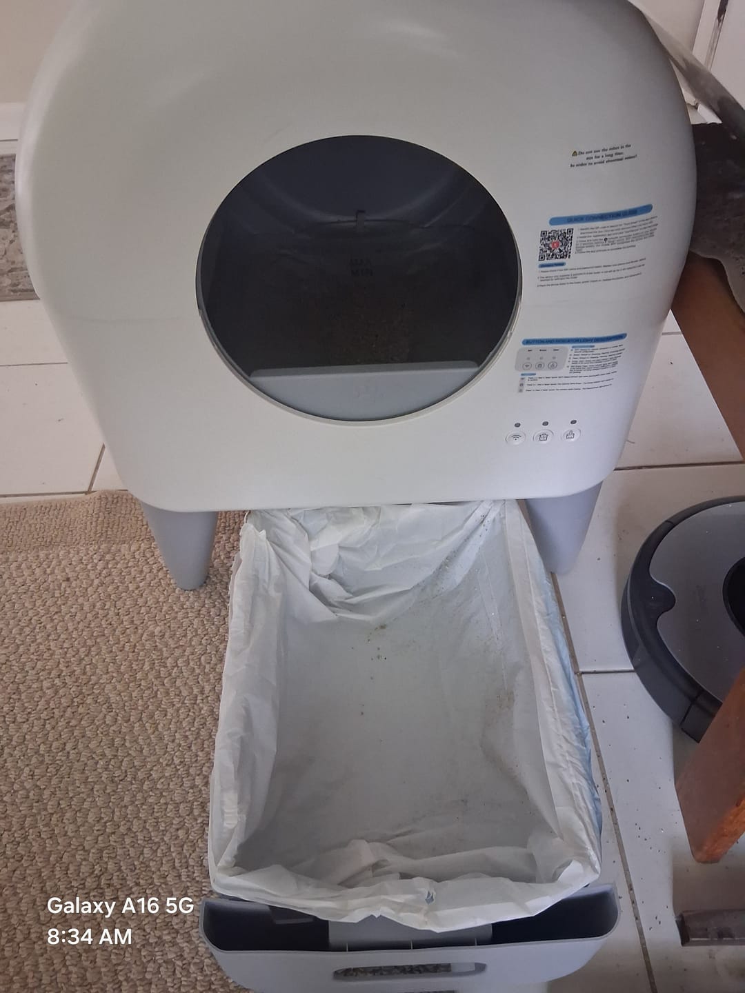 Customer photo review of Cumrige Self-Cleaning Litter Box | Automatic, Odor Control (M4)