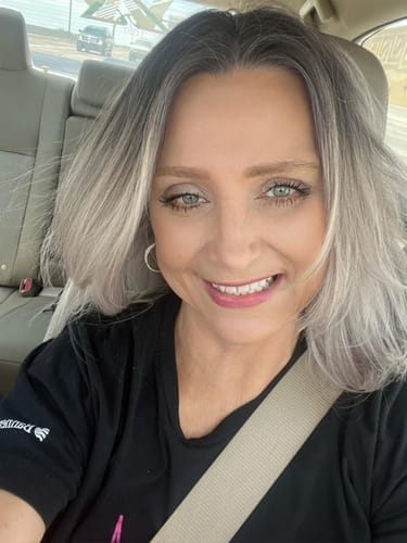 Customer photo review of Reverse-aging Adaptive Foundation