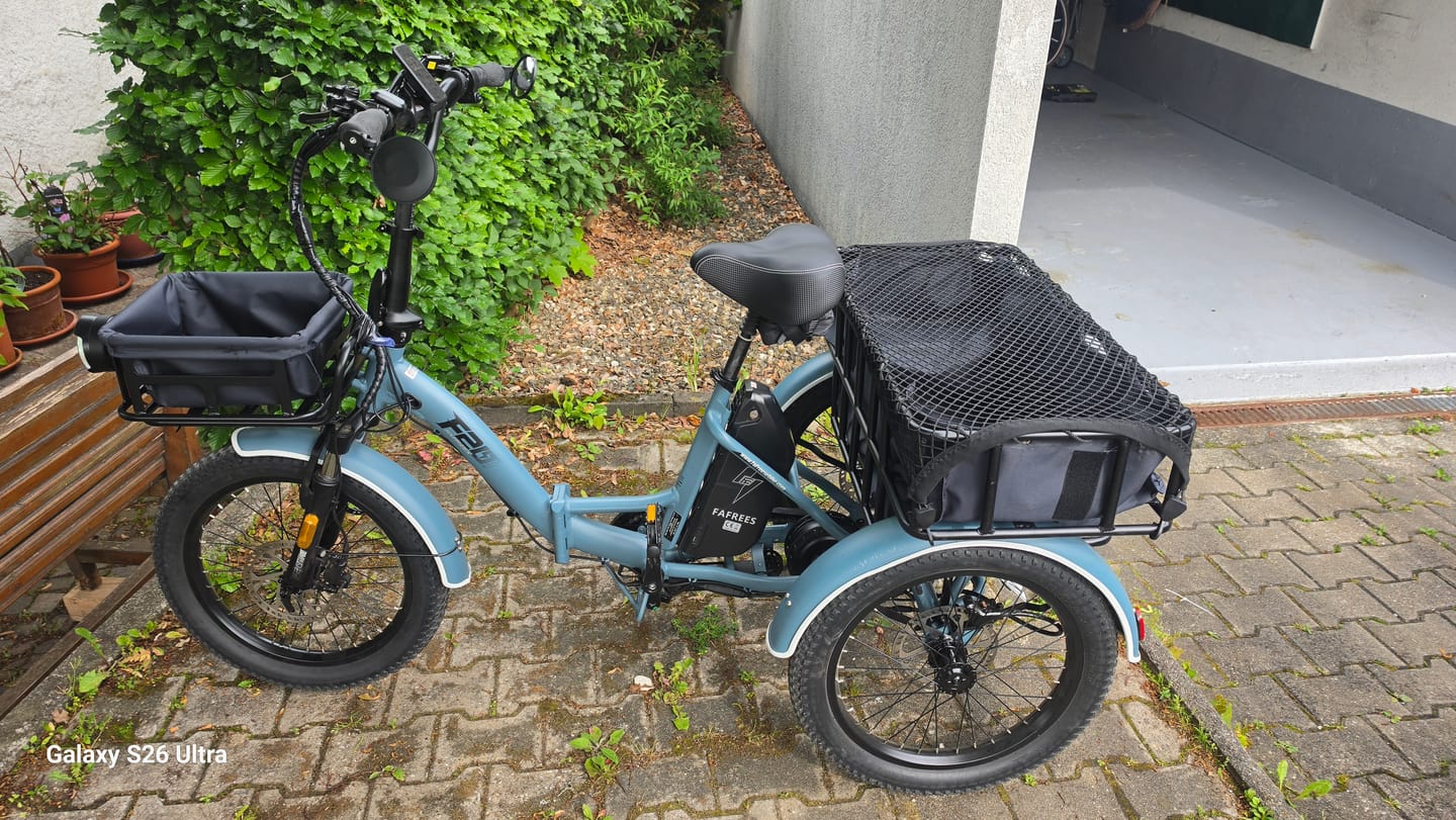 Customer photo review of F20 Mate Enlarged Rear Basket+Free Front Rack Basket