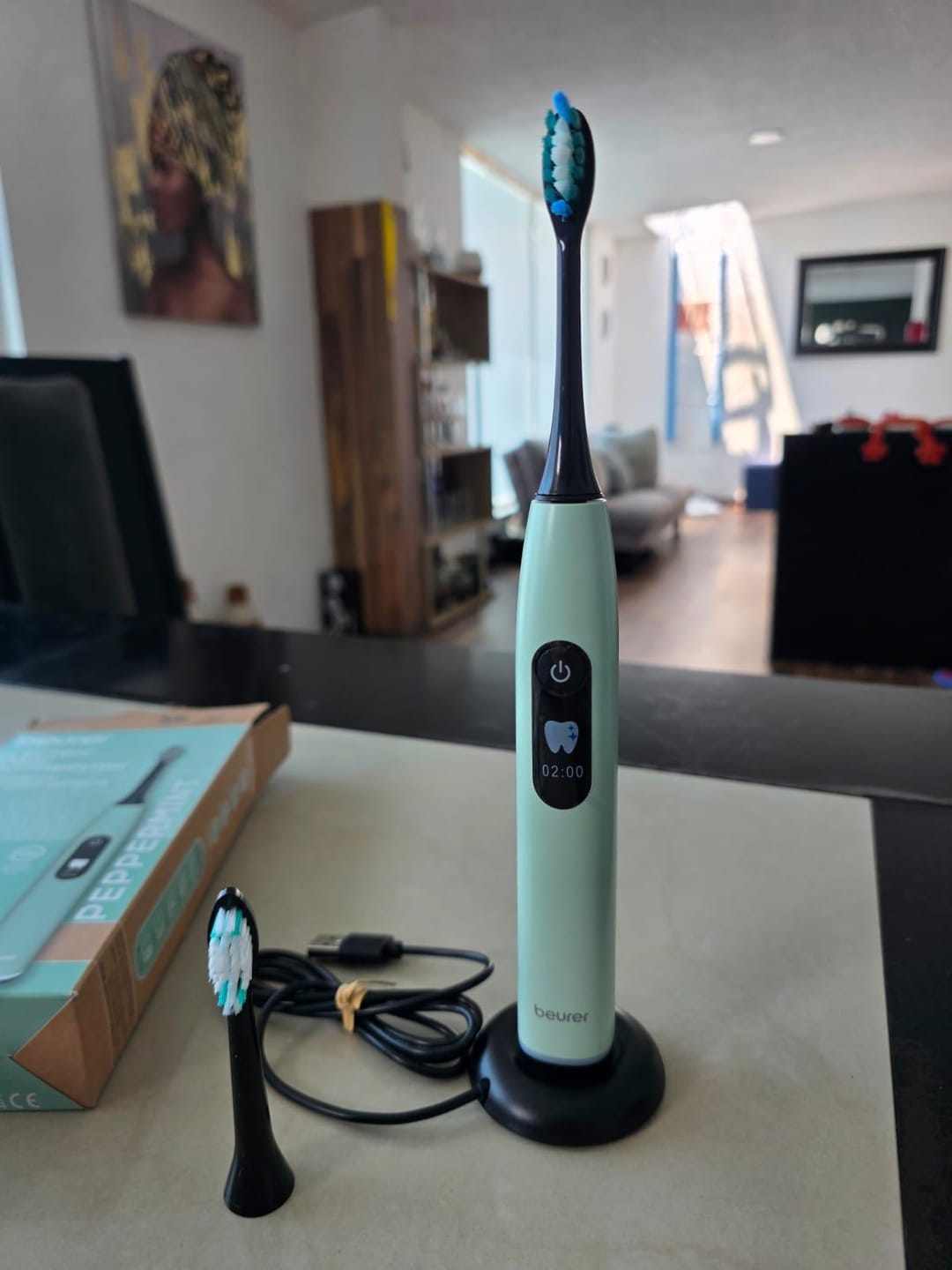 Customer photo review of Cepillo Dental Eléctrico Recargable | Sónico | Con 5 Programas de Limpieza y 2 Cabezales | Beurer