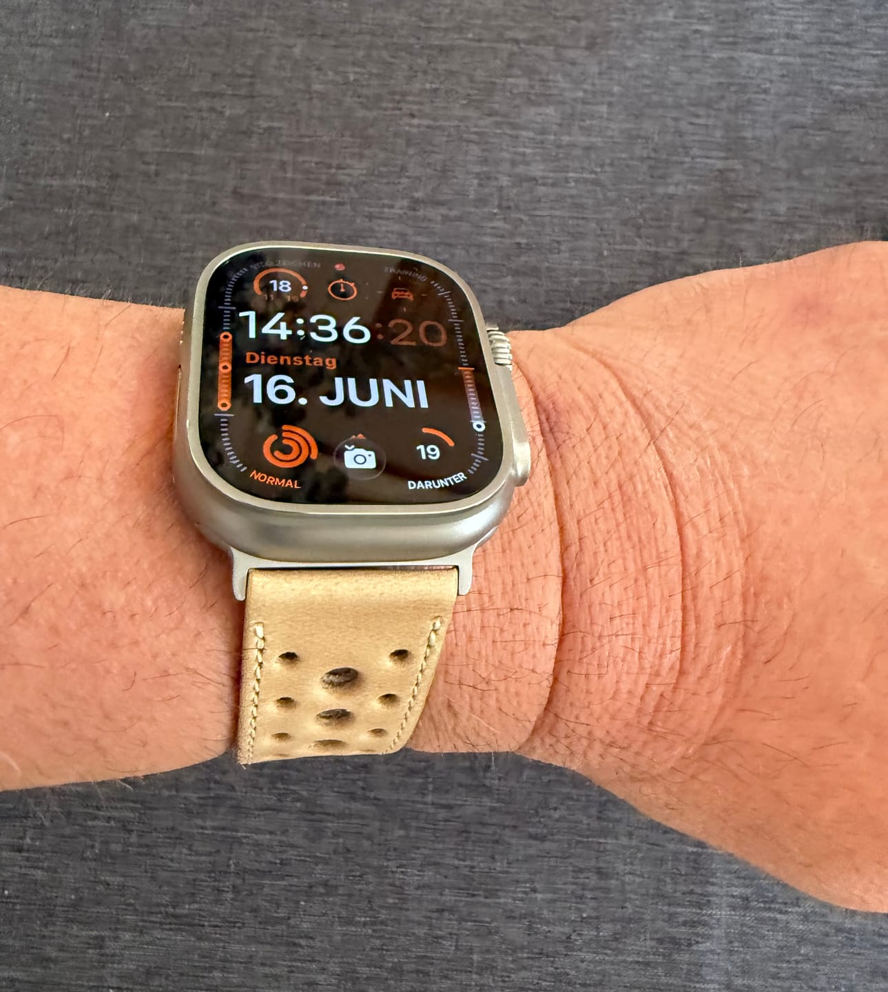 Customer photo review of Monaco · Vintage · Sand