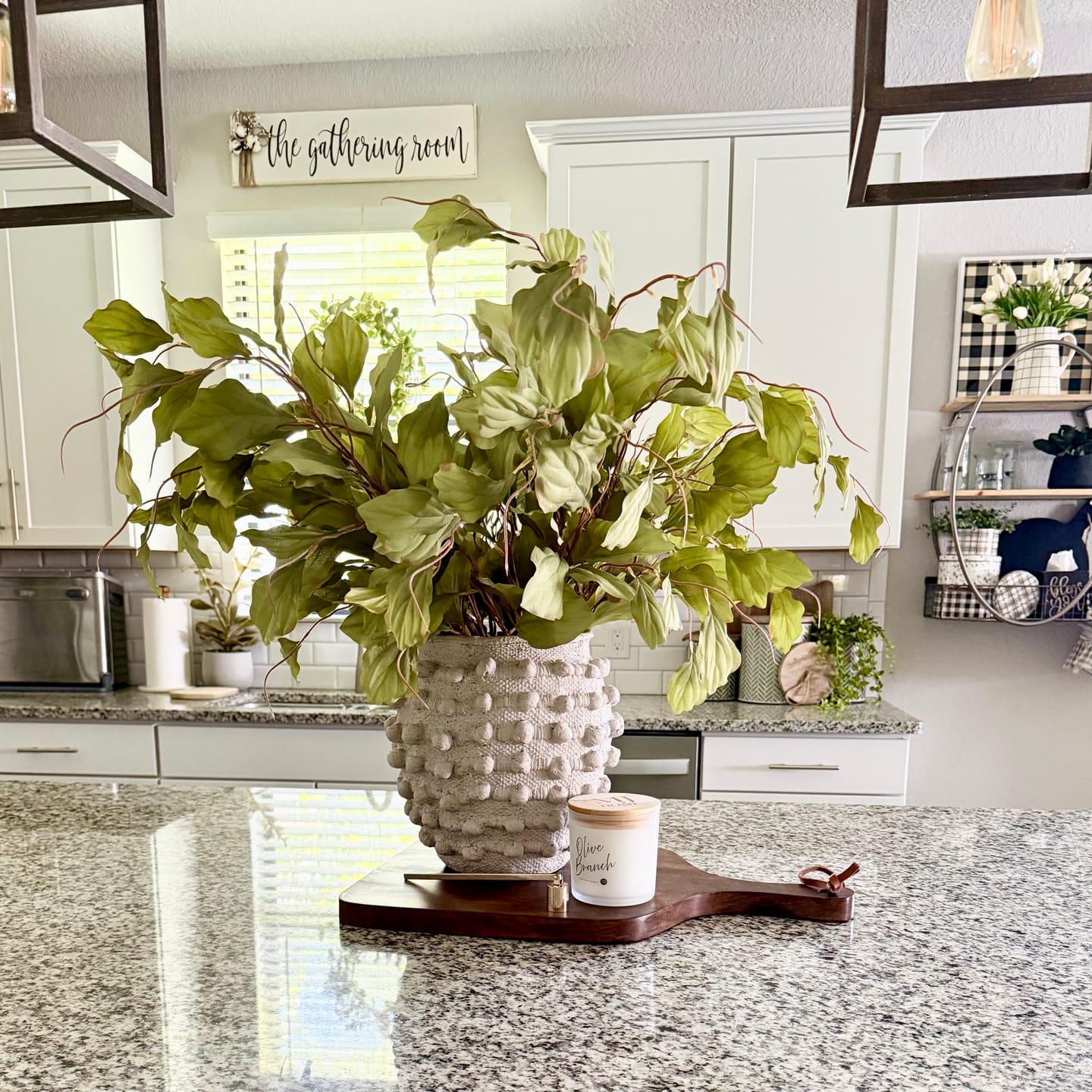 Customer photo review of Fallon Green Leaf Spray