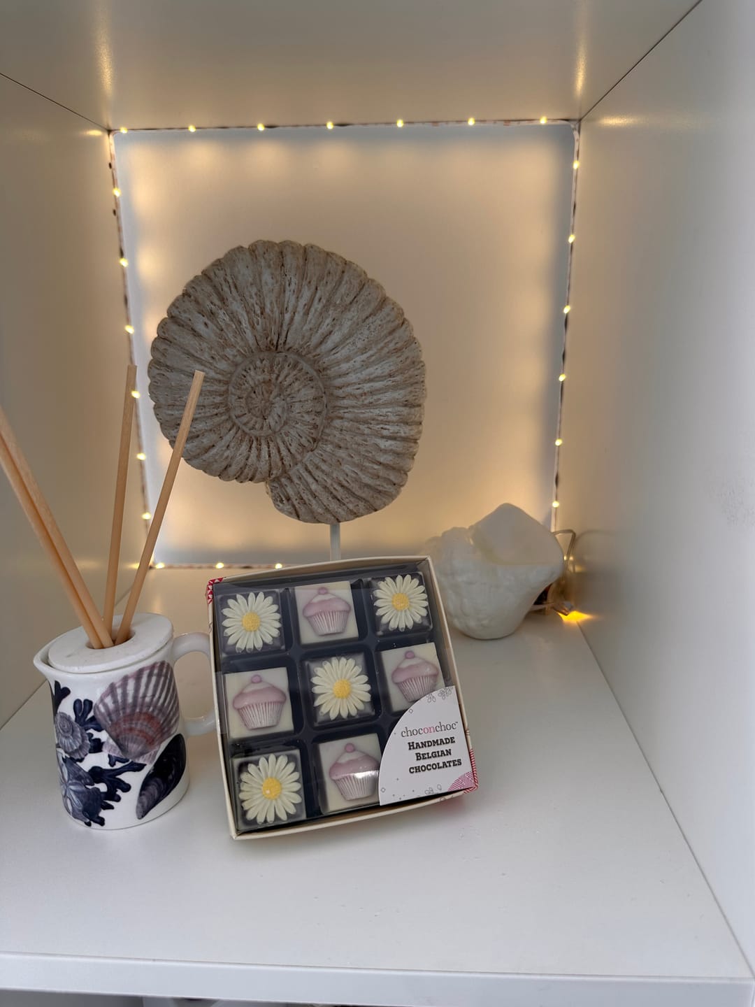 Customer photo review of Chocolate Daisies And Cupcakes