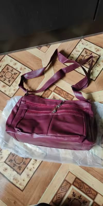 Customer photo review of ANIA - Sac à Main en Cuir Multipoches avec Bandoulière