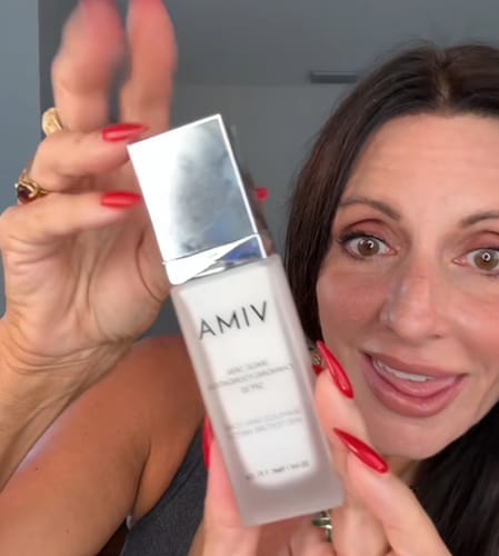 Customer photo review of Reverse-aging Adaptive Foundation