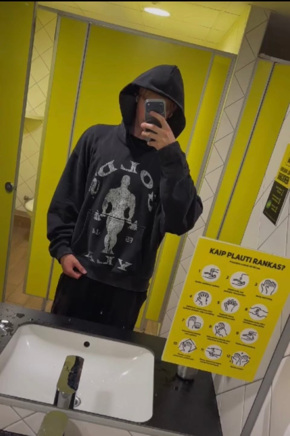 Customer photo review of 5161 - Golds Gym Classic Pullovers
