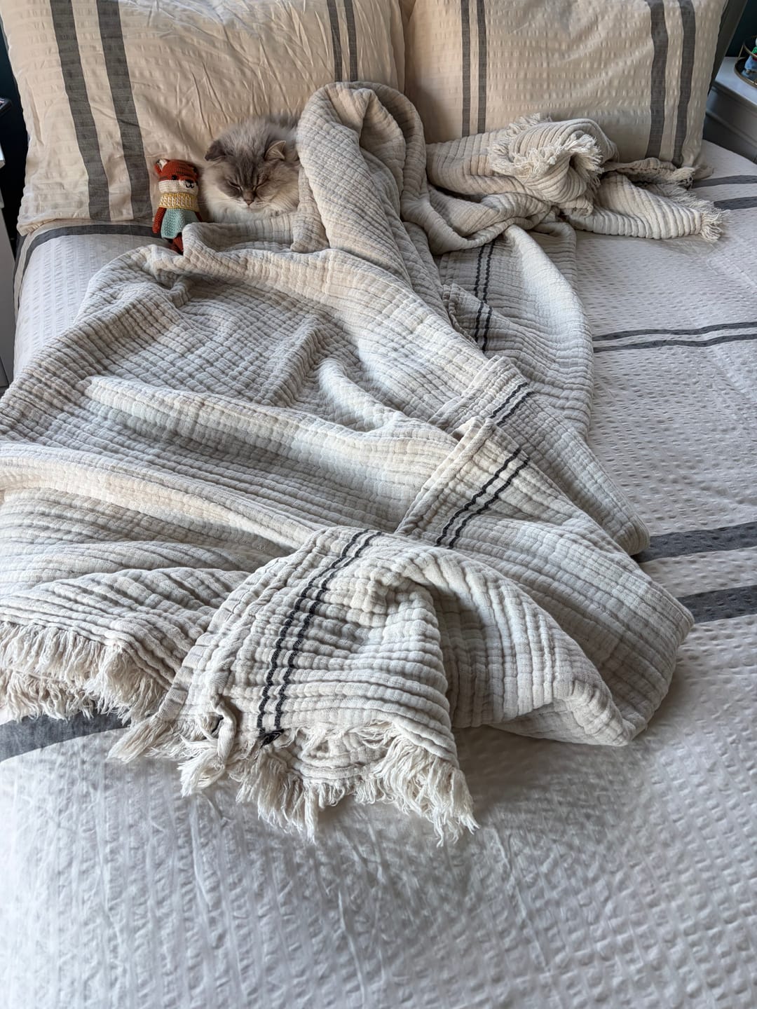 Customer photo review of Sofya Linen Blend Muslin Throw (King)